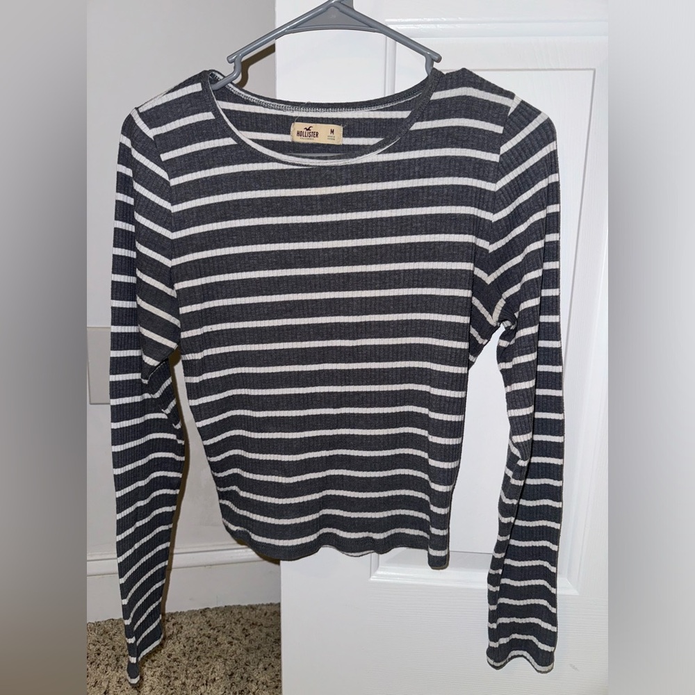 Hollister long sleeve crop top